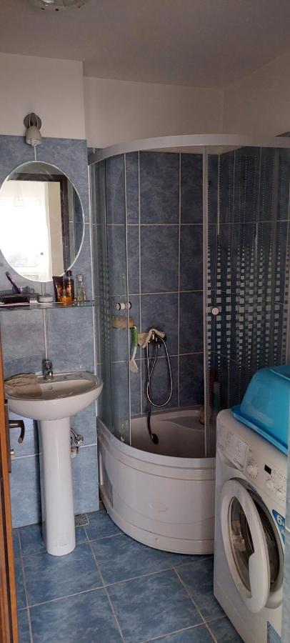 Fely Room Petrosani Bagian luar foto